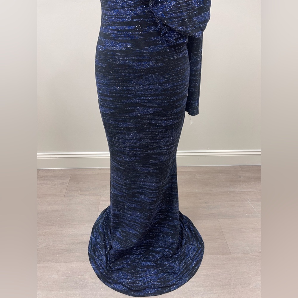 BLUE DRESS - Picture 3 of 6